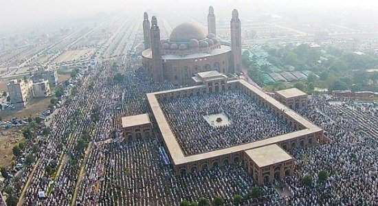 Top Largest Mosques in Pakistan Grand Jamia Mosque